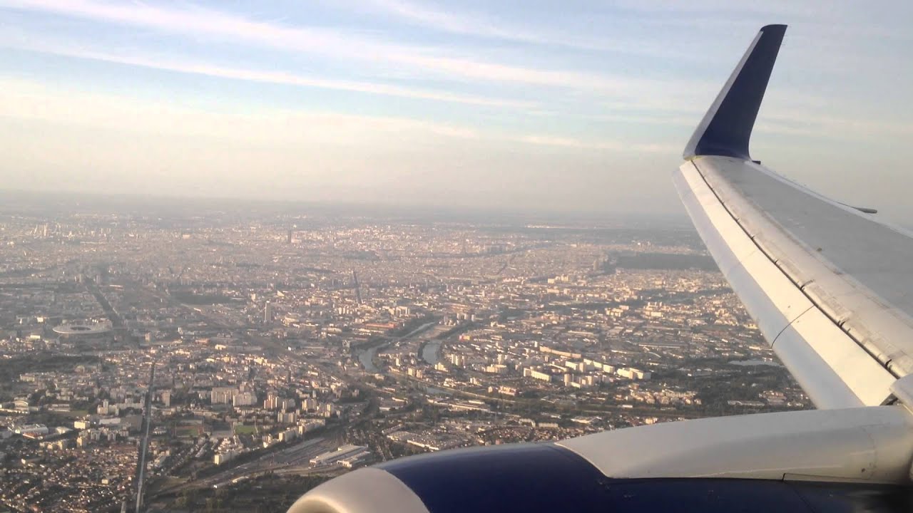 Delta 767-300 landing in Paris