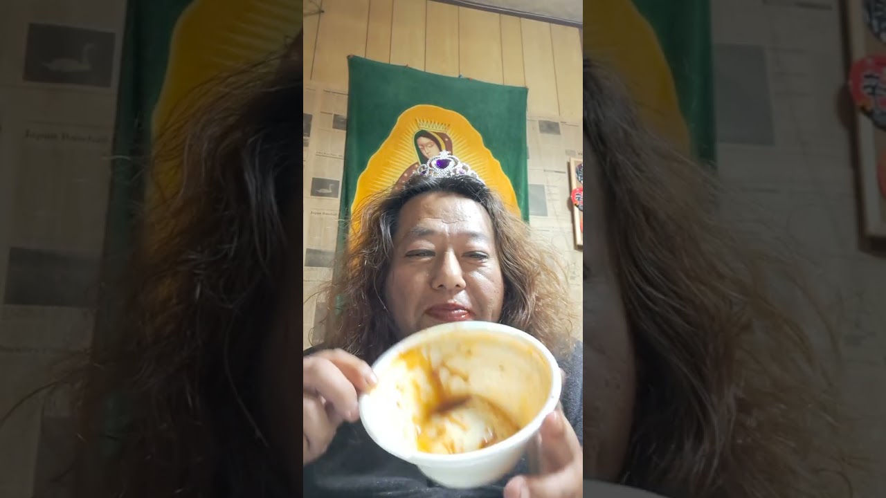 セブン-イレブン　唐辛子にまみれる鬼辛担々麺　　　　辛さ🌶️🌶️🌶️　旨辛スンドゥブ辛さ🌶️🌶️　5種具材のさっぱり春雨サラダ　東京の名店　凪なぎすごい煮干しラーメン　コーヒー　おまけヒーリング😸