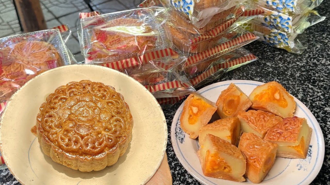 Làm Bánh Trung Thu | Vinh & Truyen