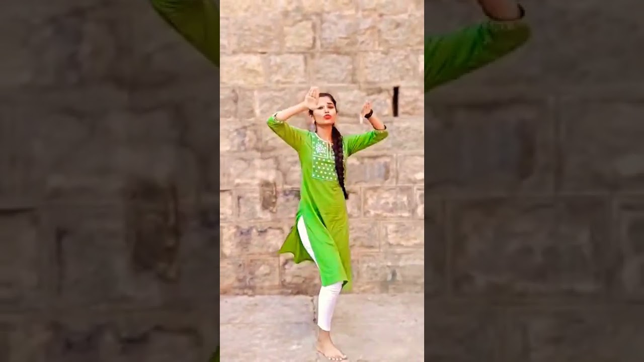 Ramullamma 🔥💚#trending #shorts #dance #vinnivoxx #viral #public #youtubeshorts #youtube