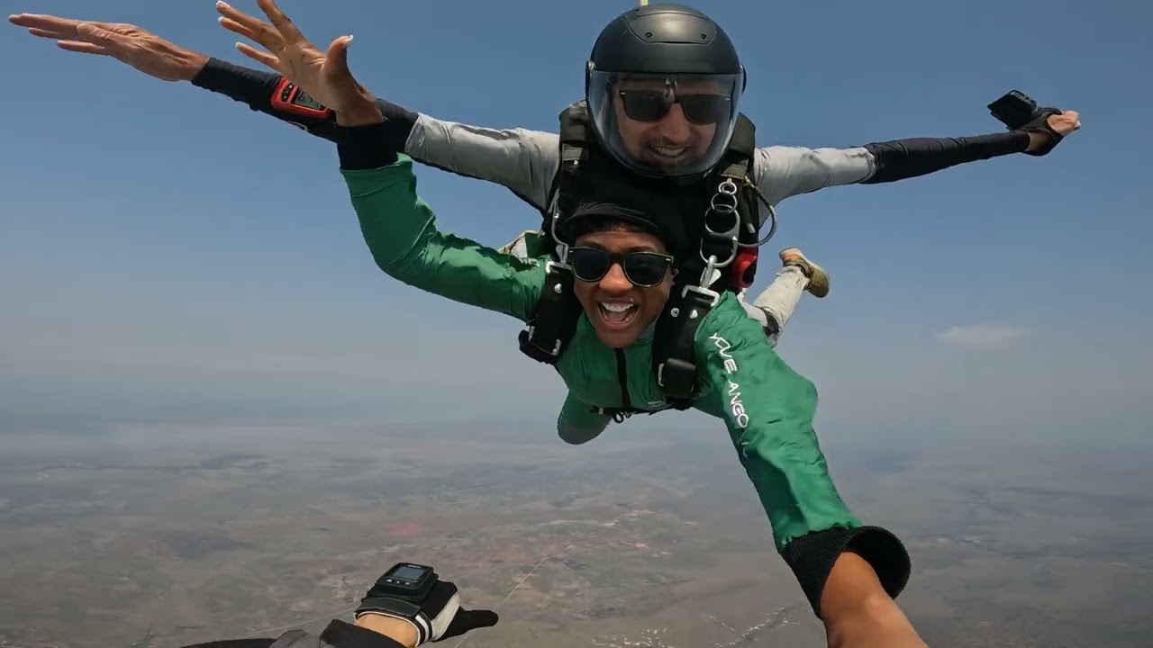 Salto Tandem da Jessi na Skydive Angola