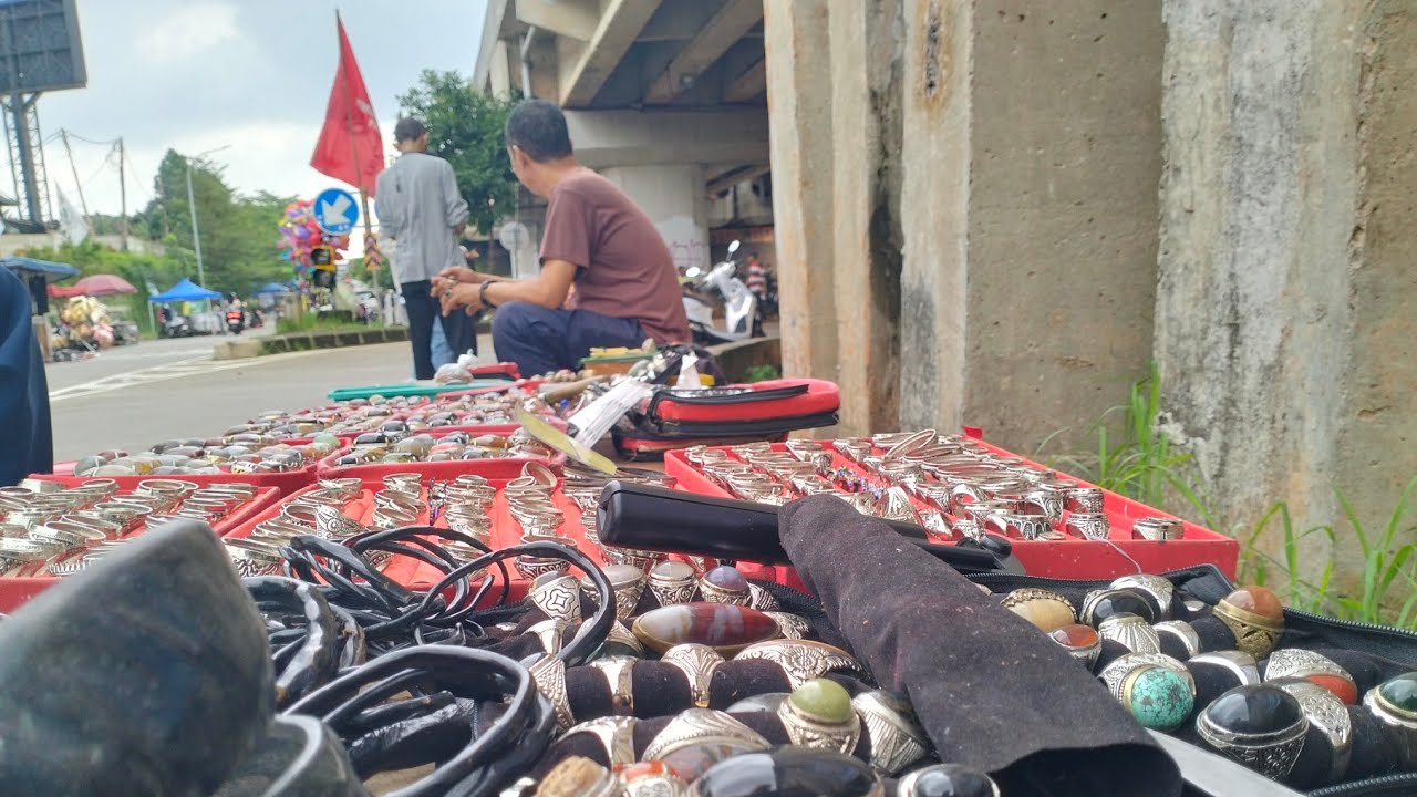 LAPAK BATU AKIK ALIM DI ANDARA DEPOK JAWA BARAT 