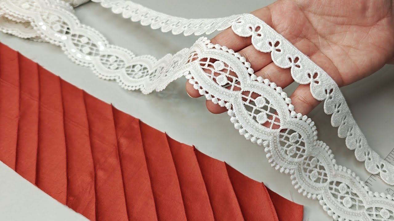 ये डिज़ाइन आपके Plain सूट की Look हीं change कर देगा / Plain suit design with lace and pintucks