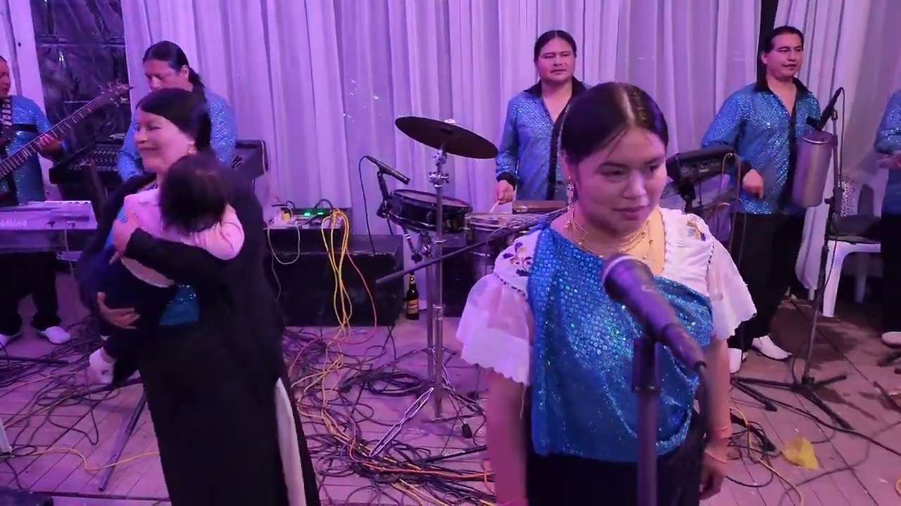 Grupo mayas en azama