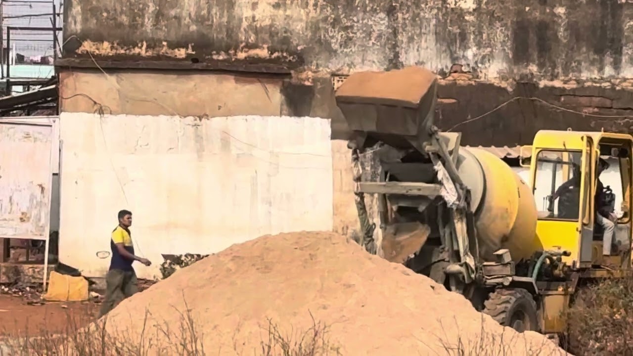 ಫಿಯೋರಿ/ಸ್ವಯಂ-ಲೋಡಿಂಗ್ ಕಾಂಕ್ರೀಟ್ ಮಿಕ್ಸರ್ Self-Loading Concrete Mixer 