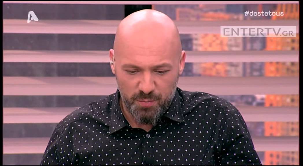 Entertv: Τέλος εποχής για το «Δέστε τους» - Συγκινημένος ο Νίκος Μουτσινάς!