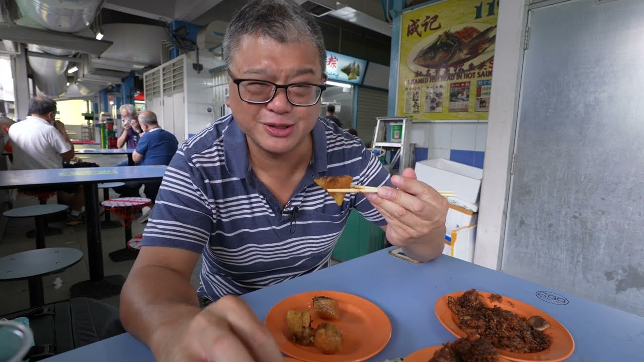 (SHORTS) Fantastic RED BEAN KEE CHANG in Chinatown! (hawker street food Singapore)
