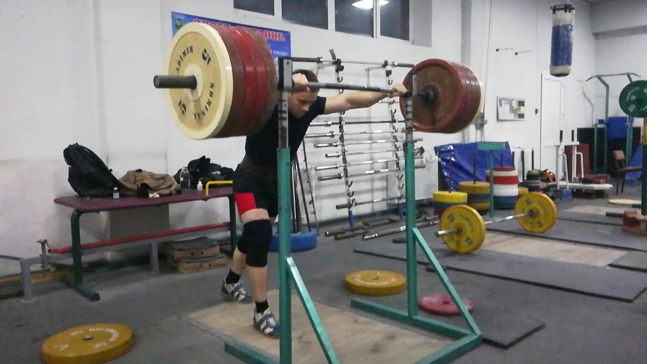 Обкатка наколенников. Почему не выступаю в IPF.