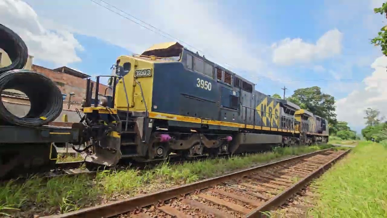 MRS - Carga geral (KSV) com dupla de locomotivas C44-EMi em Seropédica - RJ.