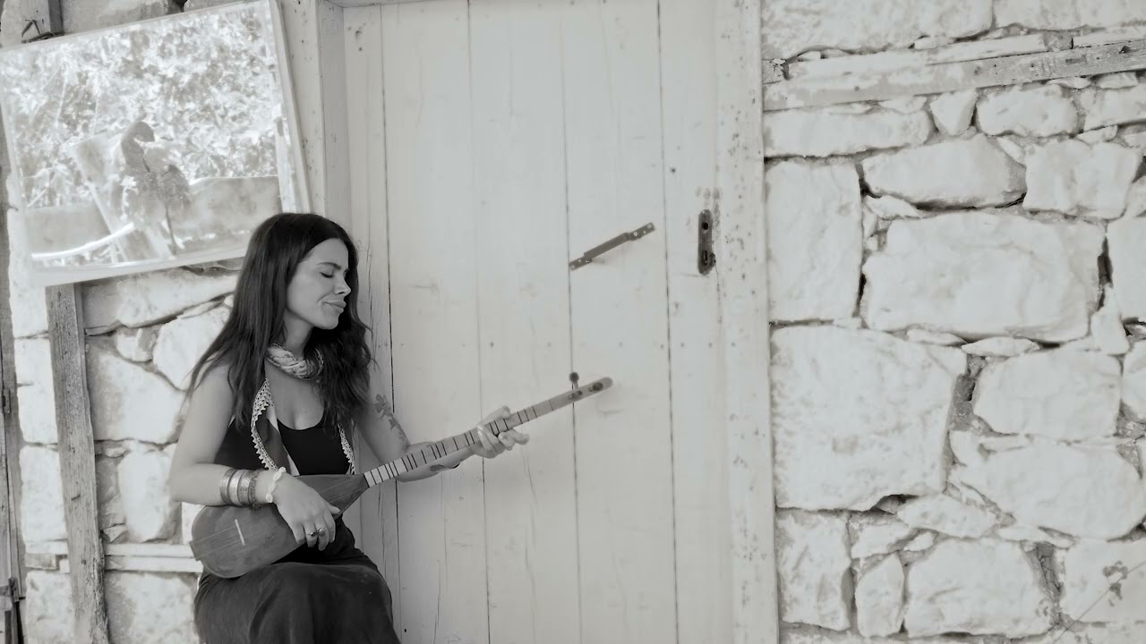 Başak Kalyon --ŞU KARŞI YAYLADA GÖÇ KATAR KATAR