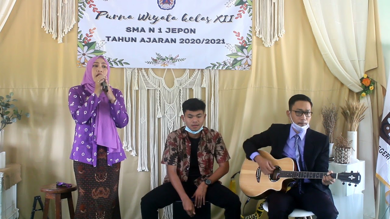 AKUSTIK GURU PURNA WIYATA KELAS XII SMAN 1 JEPON TAHUN PELAJARAN 2020/2021