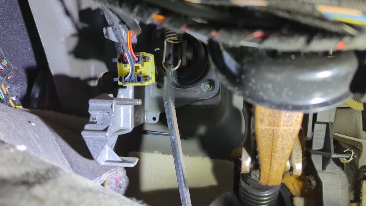 Mercedes-Benz CLK320 Brake Switch Removal (2000/W208)