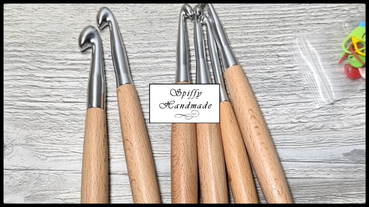 Yarniss Wood and Metal Crochet Hook Set Review