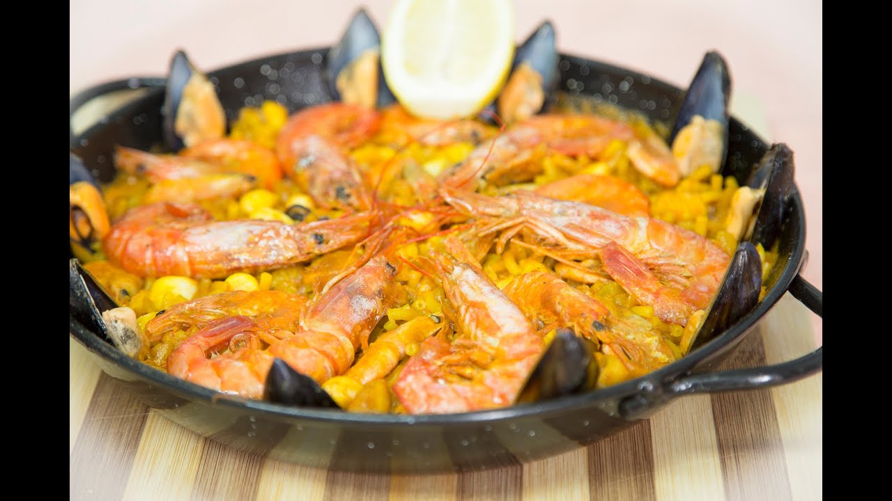AUTENTICA  Fideuà marinera.  Fideuà spanish recipe .  Paella with pasta