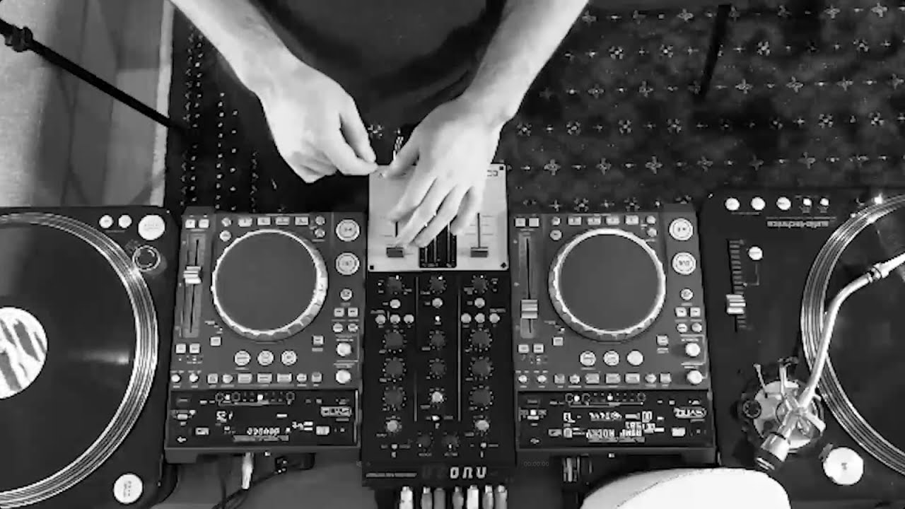 Instagram Live Vinyl Set