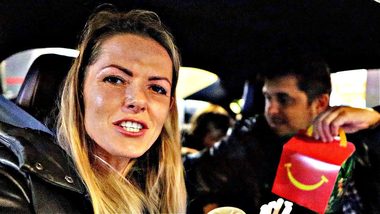 ZAMAWIAMY TO CO AUTO PRZED NAMI W MCDONALDS MCDRIVE