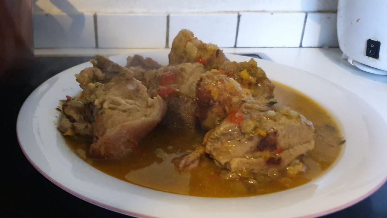 CUISINE :VIANDE DE PORC A LA SAUCE SANS TOMATE, 