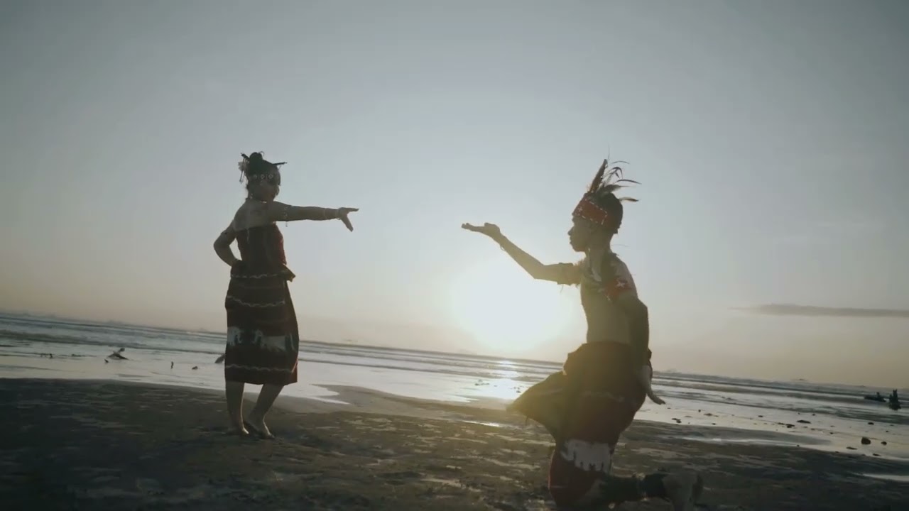 TarianMokoNona_SMAN1FATULEU_NTT