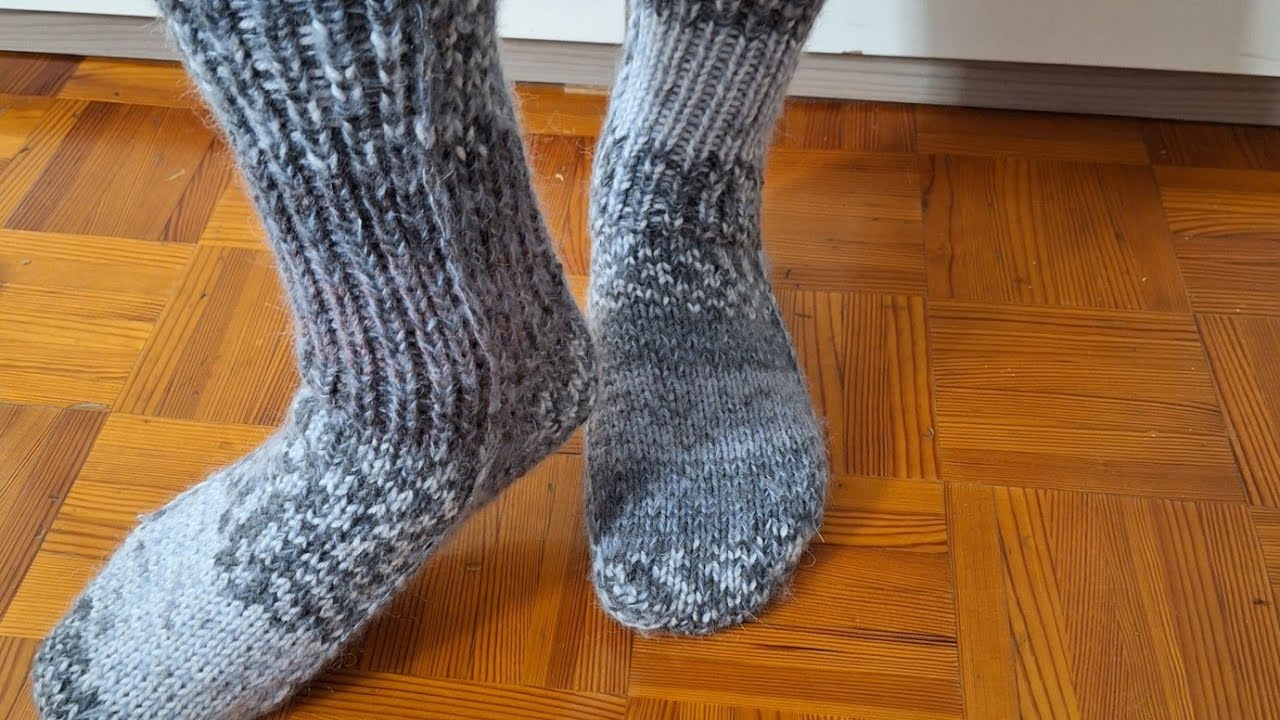 #Stricken #Socken #Basis #nahtlos auf 2 #Stricknadeln #tutorial #Anleitung Autor Strickmama 