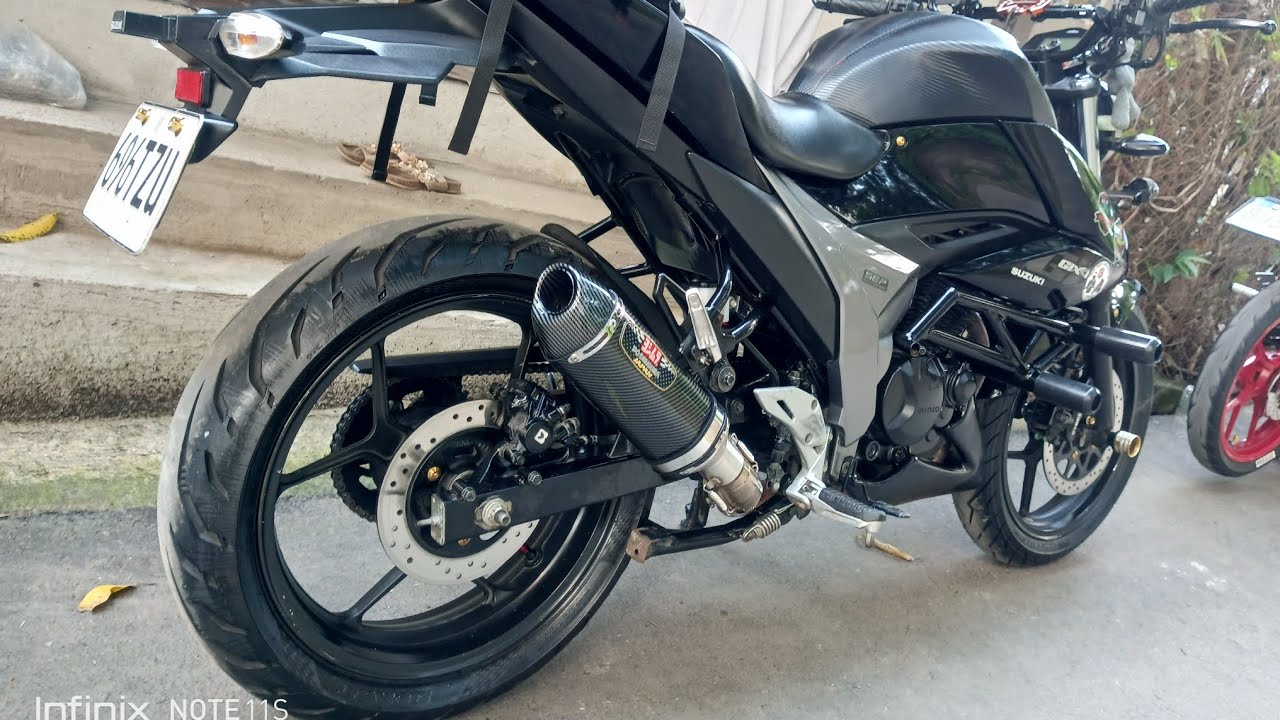 yoshimura r77 on Suzuki Gixxer