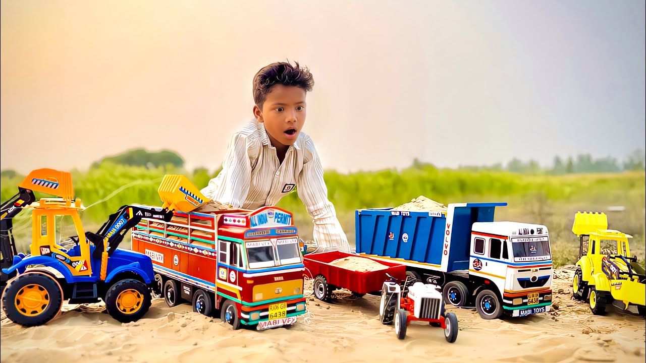 My new truck 🚚🚚( देखो बच्चों मुझे कितना बड़ा ट्रक मिला है।) New Toys Look kids, I got two trucks.