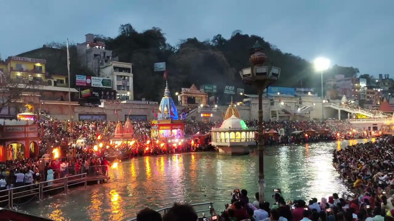 Ganga aarti live video evening time 6:00 Pm part 3