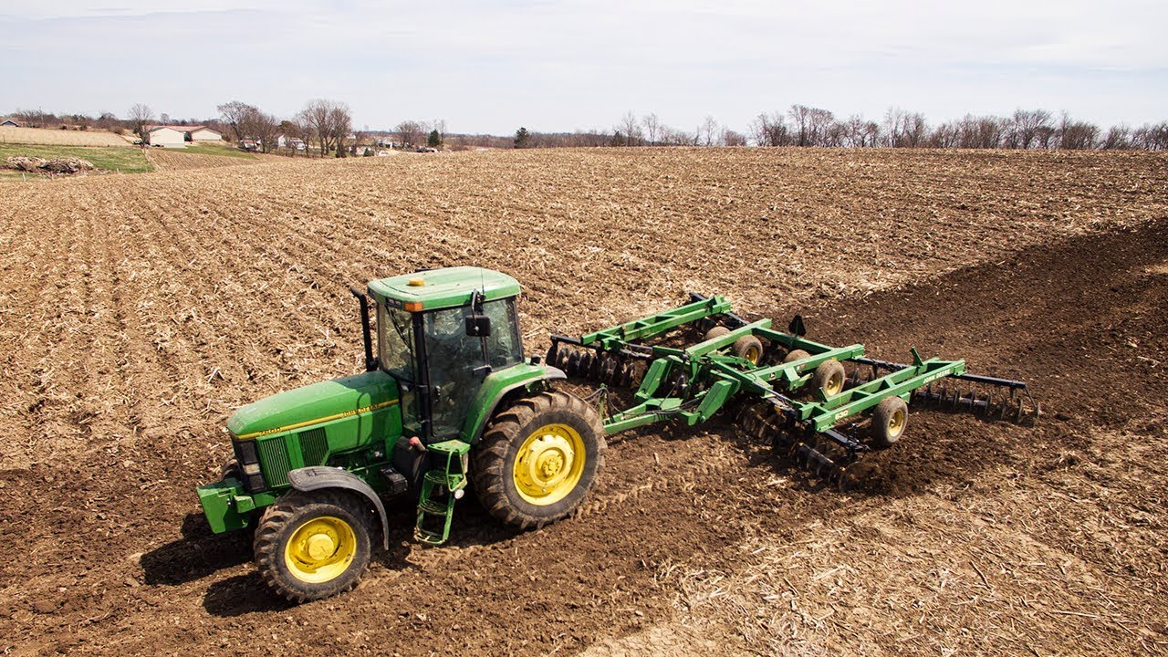Mixing Feed, Seeding Waterways - HFW Vlog