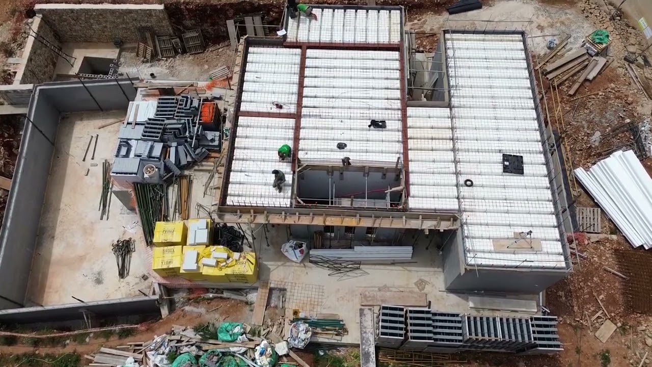 Styro Stone floor in J&aacute;vea / Spain installed on-site#StyroStone #ICF #NZEB #SustainableConstruction