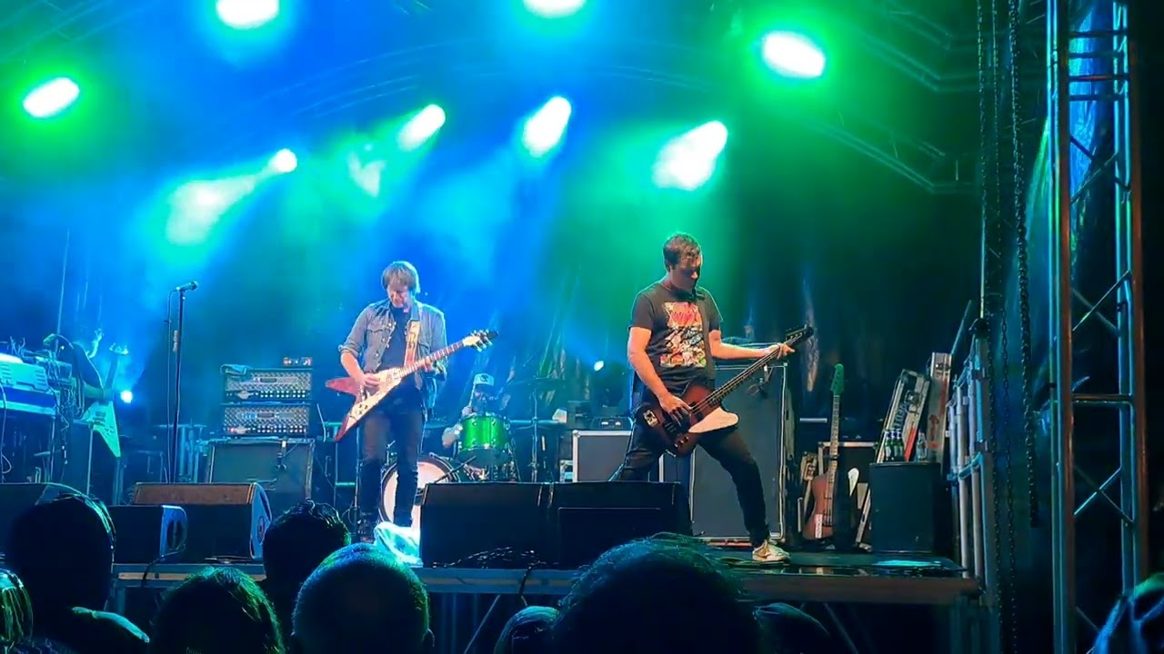 Ash - Race The Night live in Omagh 12/8/23