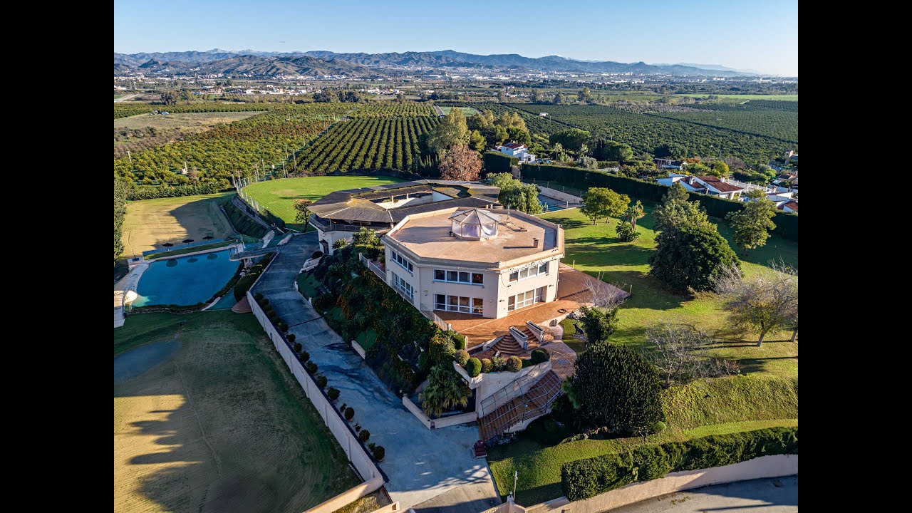 Exclusive estate in Alhaurín de la Torre with great investment potential - BHHS-MAL-05804