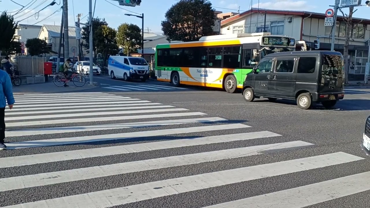 いすゞエルガ都営バスZ-E453(青戸)回送車青戸車庫信号14時52分発車