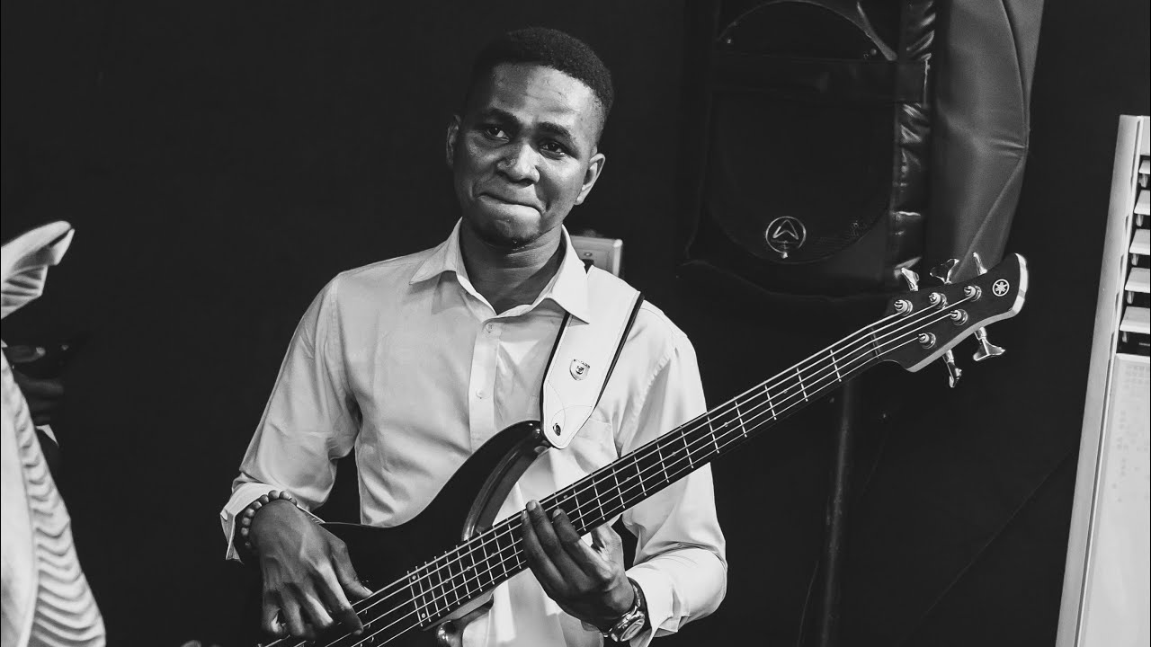 This Kind God Another One No Dey Oh(Bassist on fire)