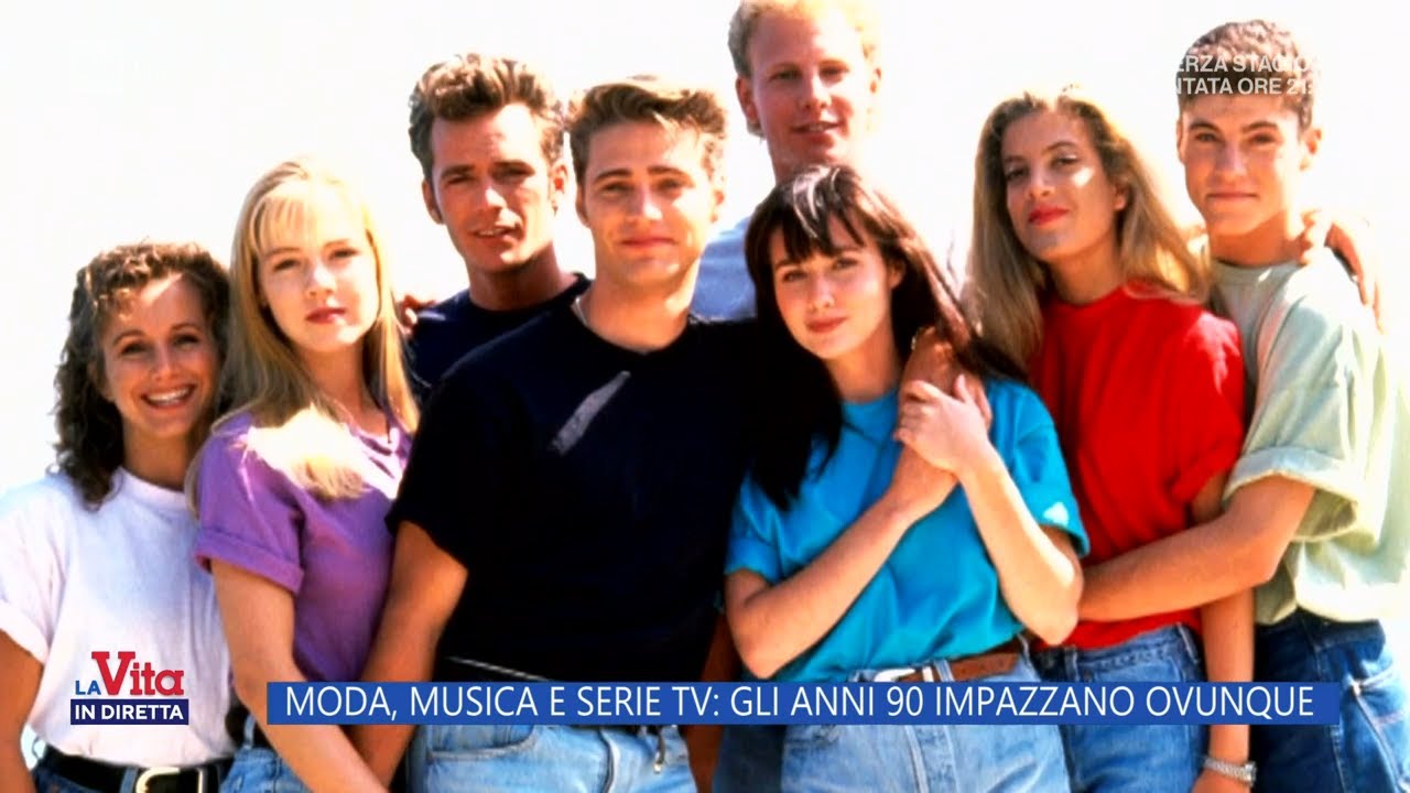 Moda, musica e serie tv: gli anni '90 impazzano ovunque - La Vita in diretta - 16/10/2023