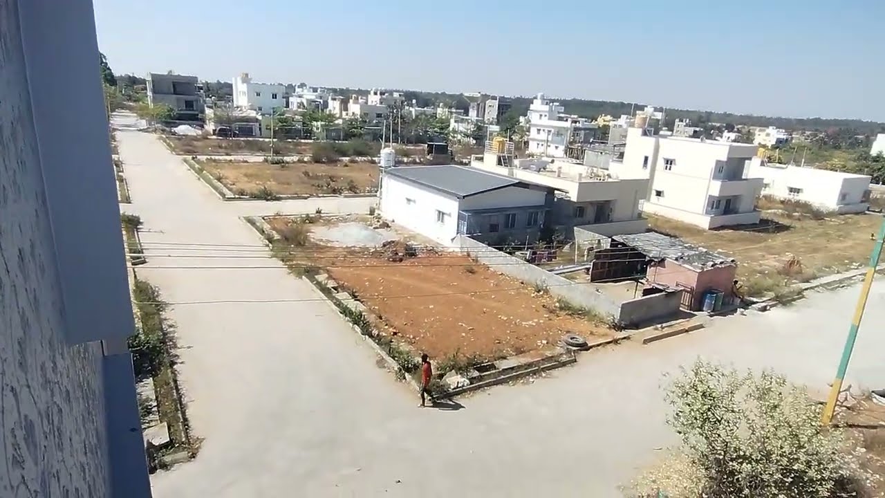 1100'sft House sale near MANDUR. From Budigere main road 500 Metars, Bangalore. Con. 9901972291