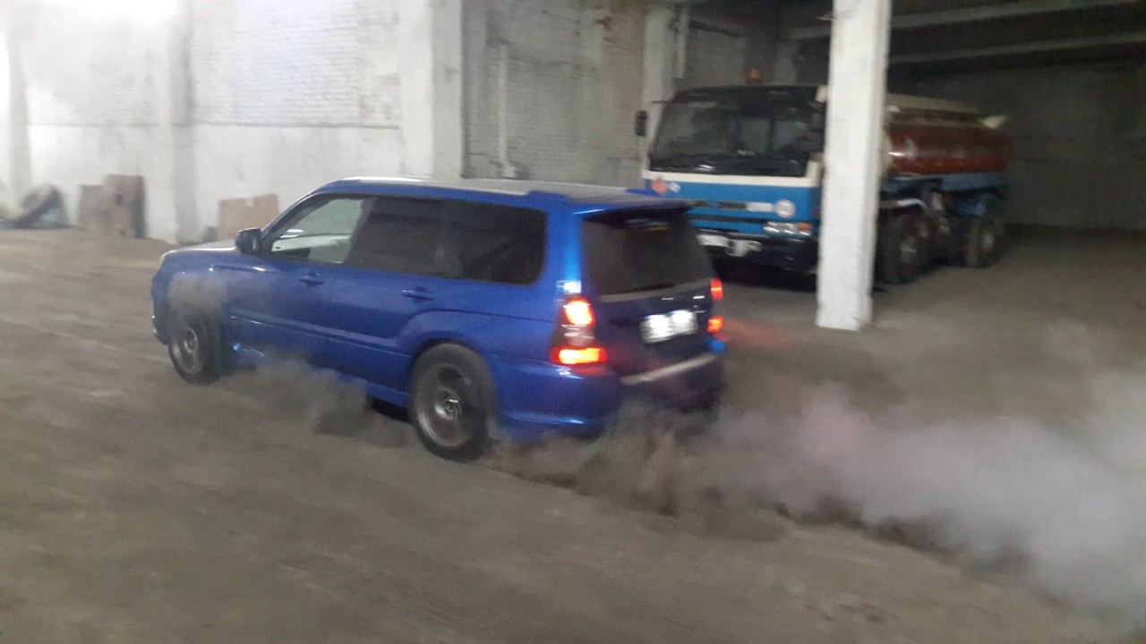 Subaru Forester SG5 Cross Sport 2.0 Turbo 5МТ Старт с места