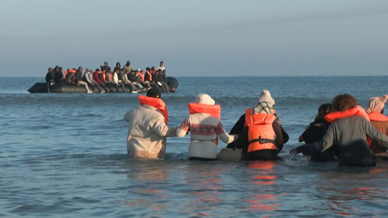Gravelines : des migrants tentent la traversée de la Manche | AFP Images