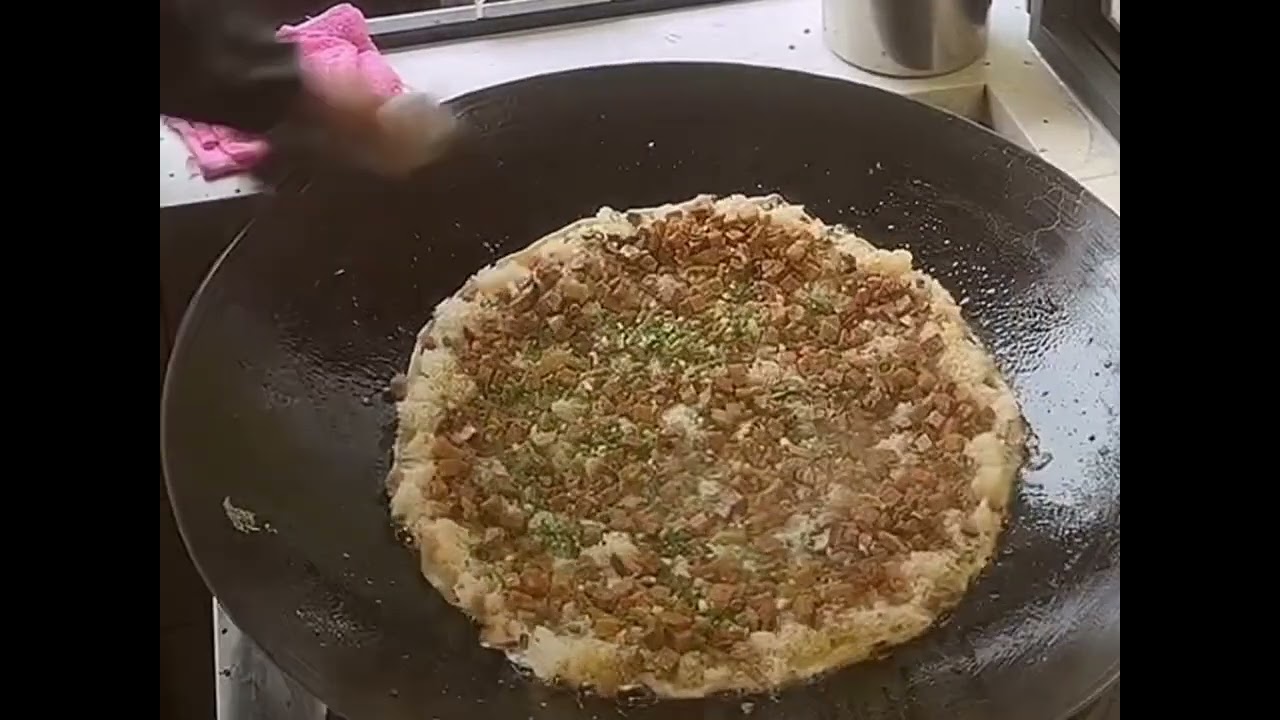 Chinese street food: tofu skin中國街頭美食：豆皮#streetfood