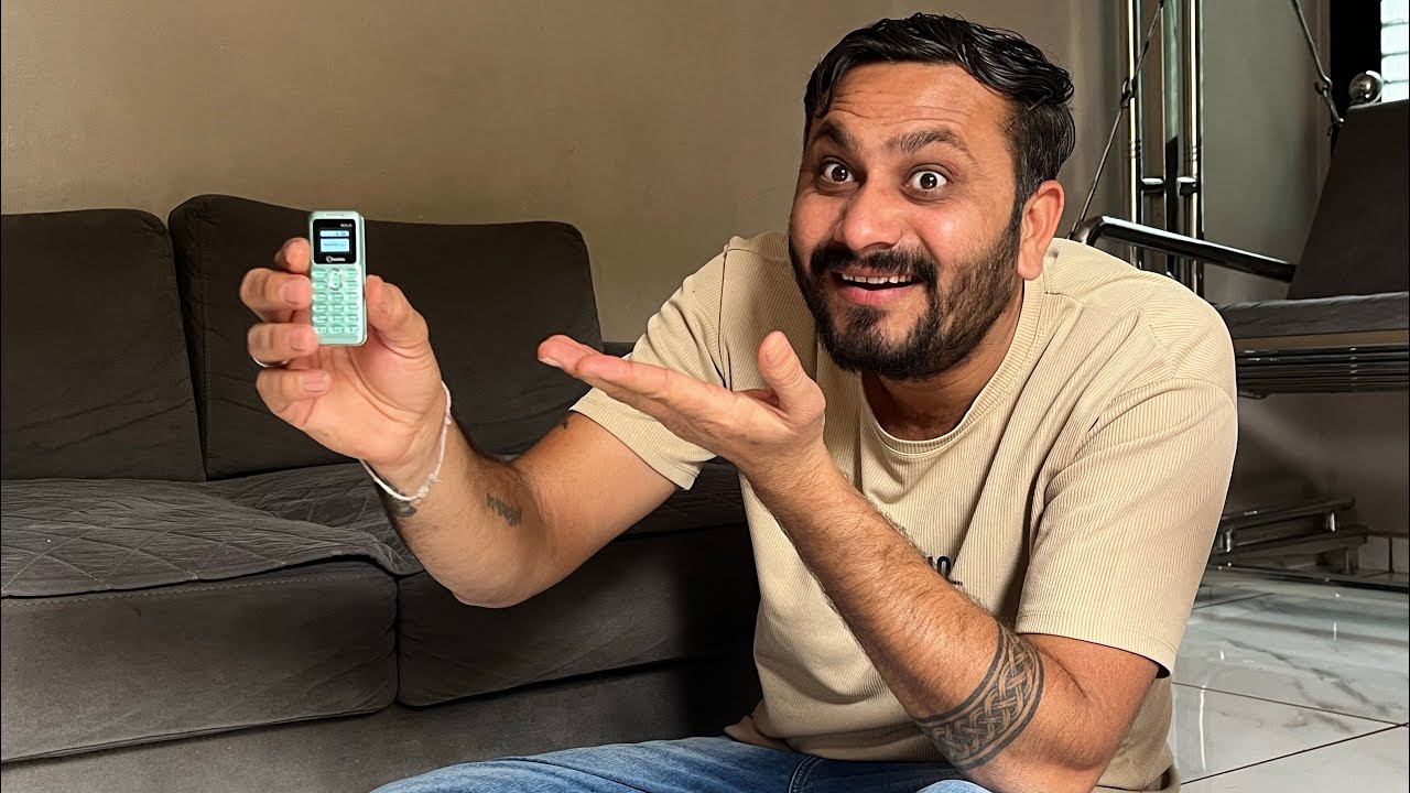 Ek ungli jitna mobile phone! 📱 Is it actually working?