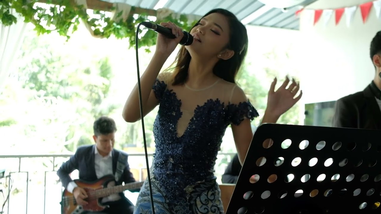 First Love - Nikki Costa | Cover by Simfoni Entertainment Feat Fara Dhilla Dewantari