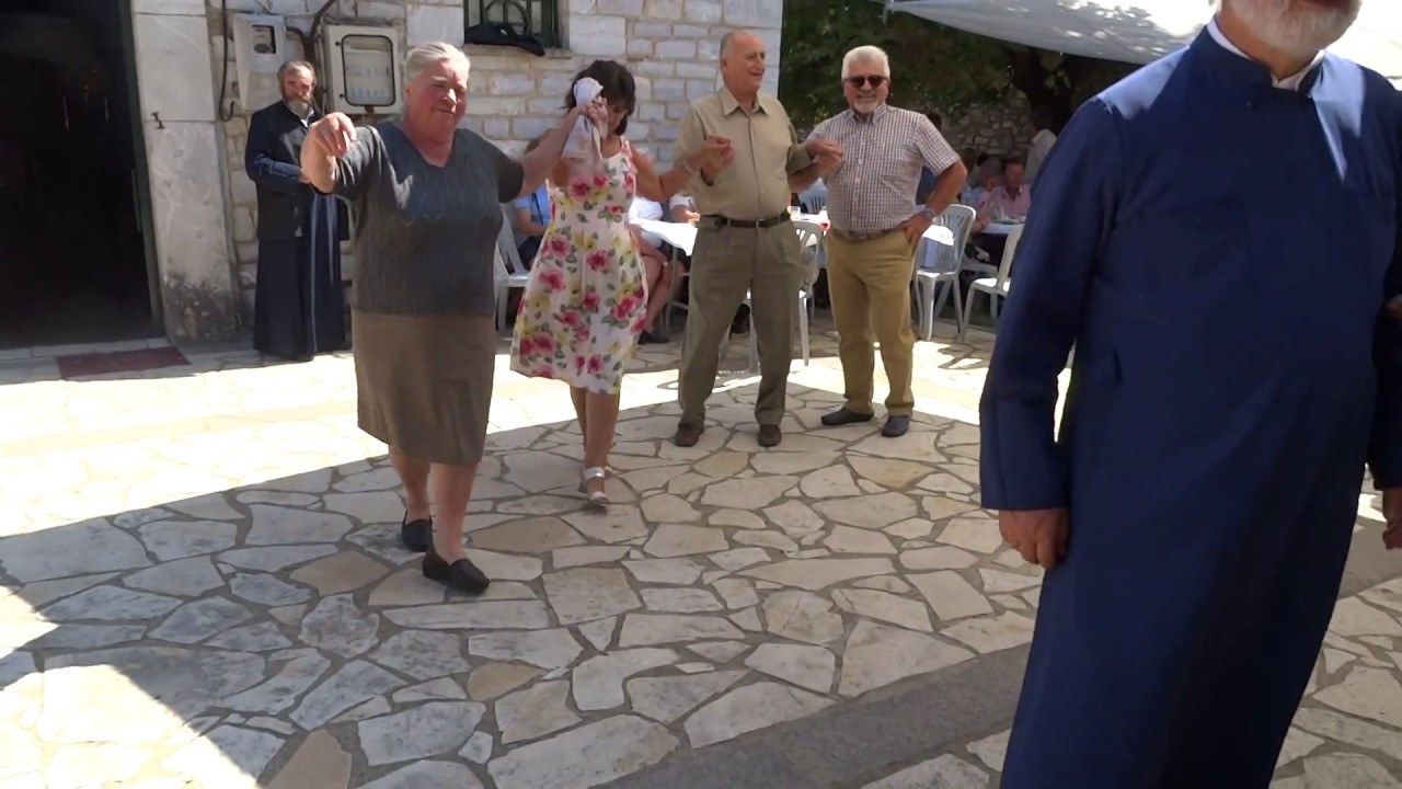 ΑΥΘΕΝΤΙΚΟ ΓΥΝΑΙΚΕΙΟ ΤΣΑΜΙΚΟ ΣΤΟ ΠΑΝΗΓΥΡΙ  ΤΡΙΠΟΤΜΩΝ.Χορεύει η Ελένη Βασιλοπούλου (Ντριλίδα)