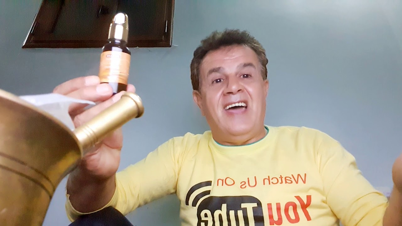 كيف يمكننا استخدام زيت خشب الصندل للعناية ببشرتنا في المنزل