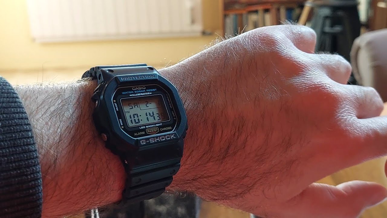 Casio G-Shock DW-5600UE Unboxing