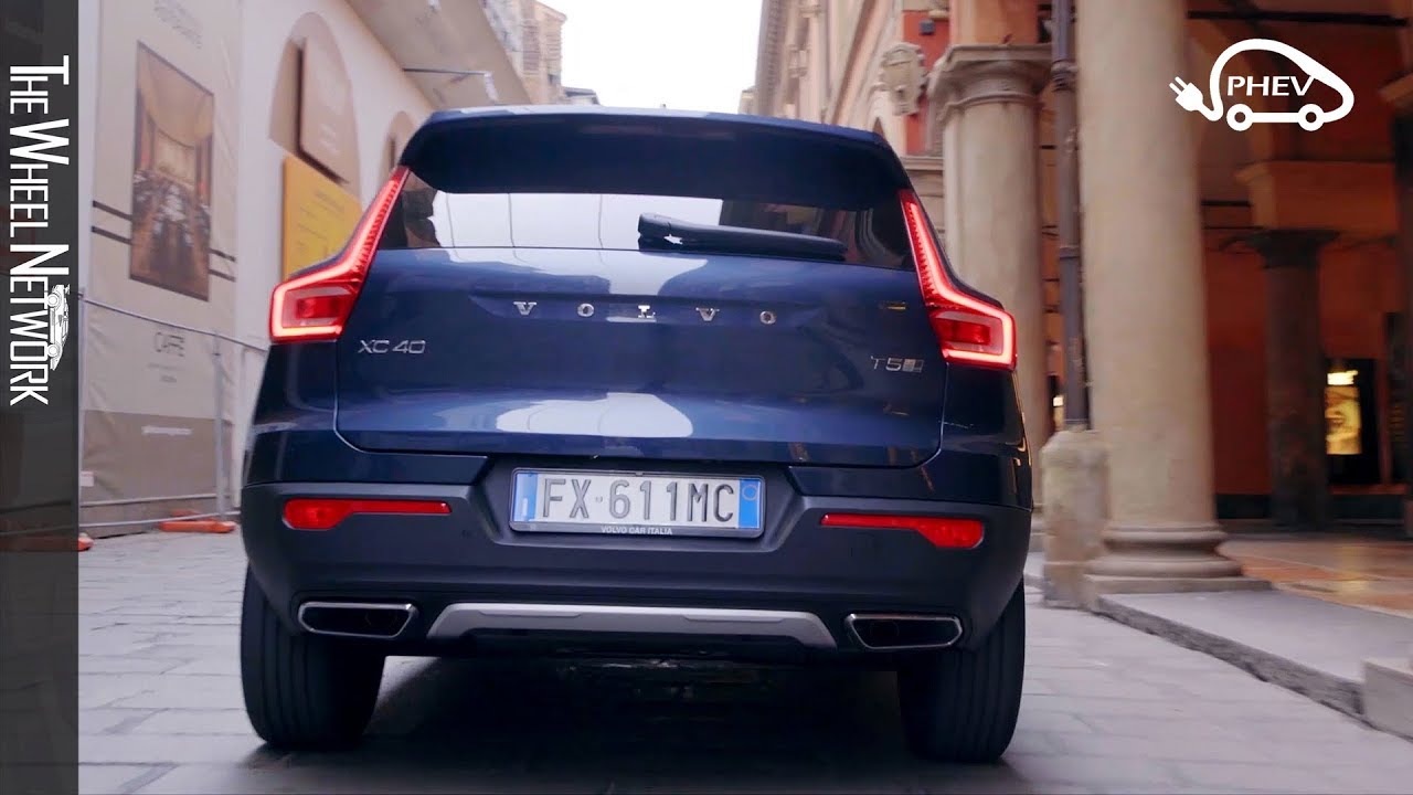 2020 Volvo XC40 T5 Twin Engine PHEV | Denim Blue | Driving, Interior, Exterior