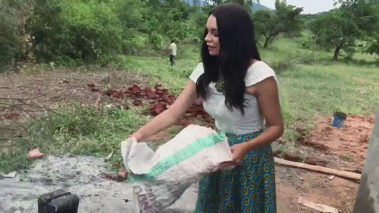 Эвелина Смане: Строительство колодца/Африка 2018