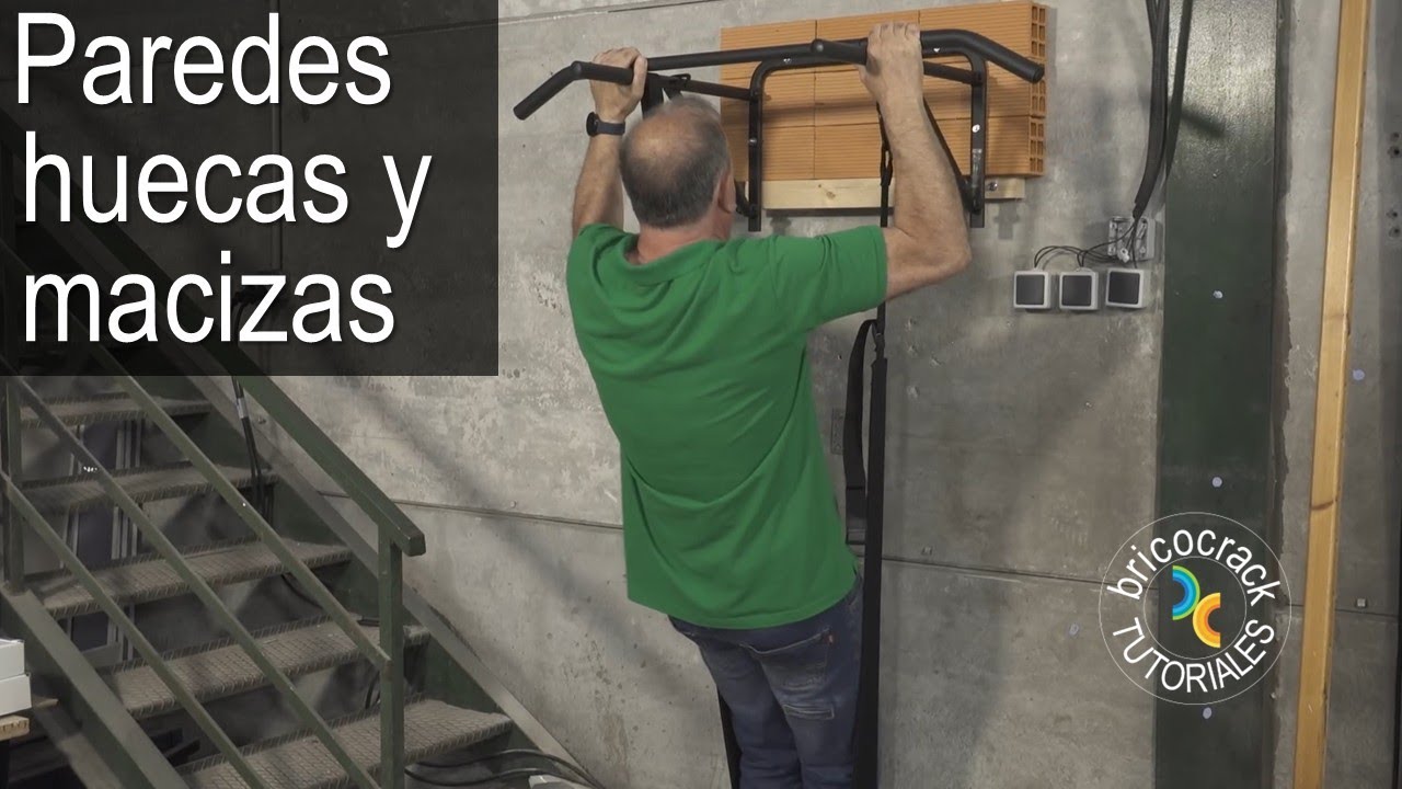 Cómo colgar una barra para hacer dominadas o pull-ups en casa (Bricocrack)