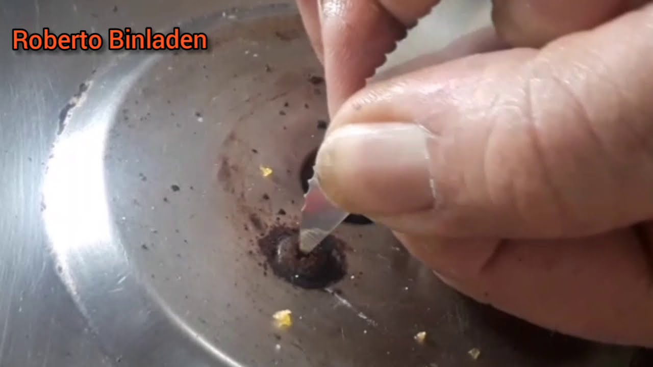 Como retirar parafusos da mesa do fogão Esmaltec
