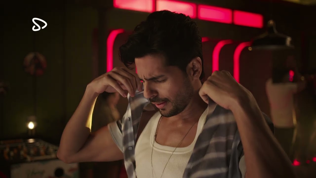 Macho Sporto - Very Hot | Sidharth&nbsp;Malhotra