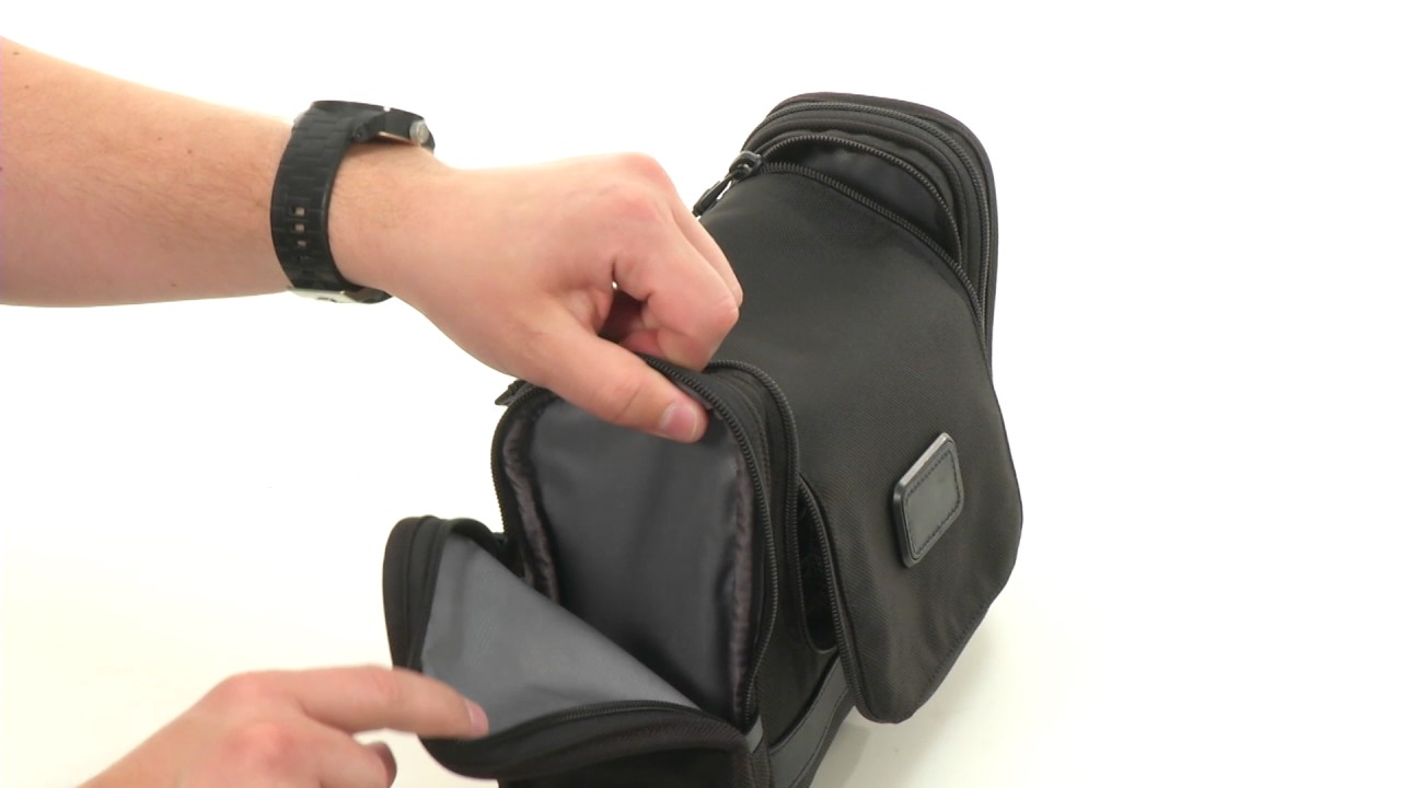 Tumi Alpha 2 - Hanging Travel Kit SKU:8434496