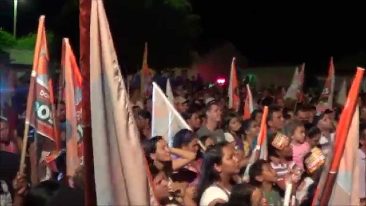 EX-PREFEITO RAMILSON É OVACIONADO PELO POVO DE AIUABA