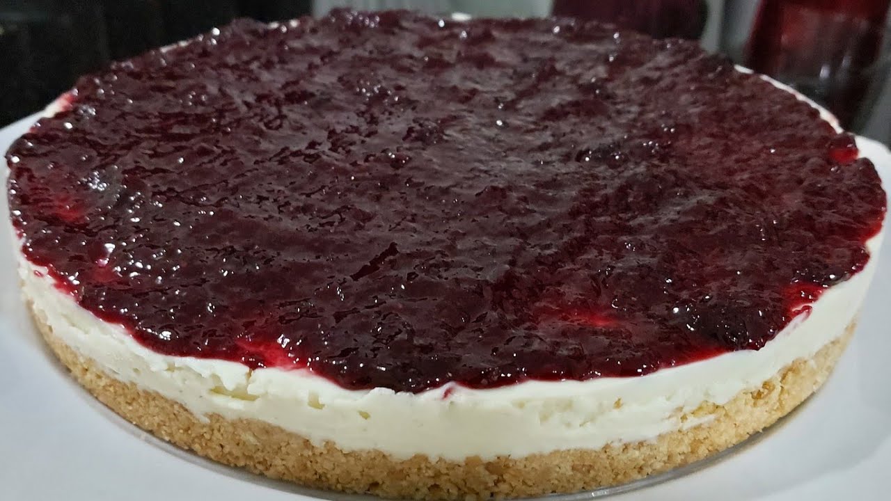 CHEESECAKE DE RICOTA COM GELÉIA DE AMORA SEM FORNO